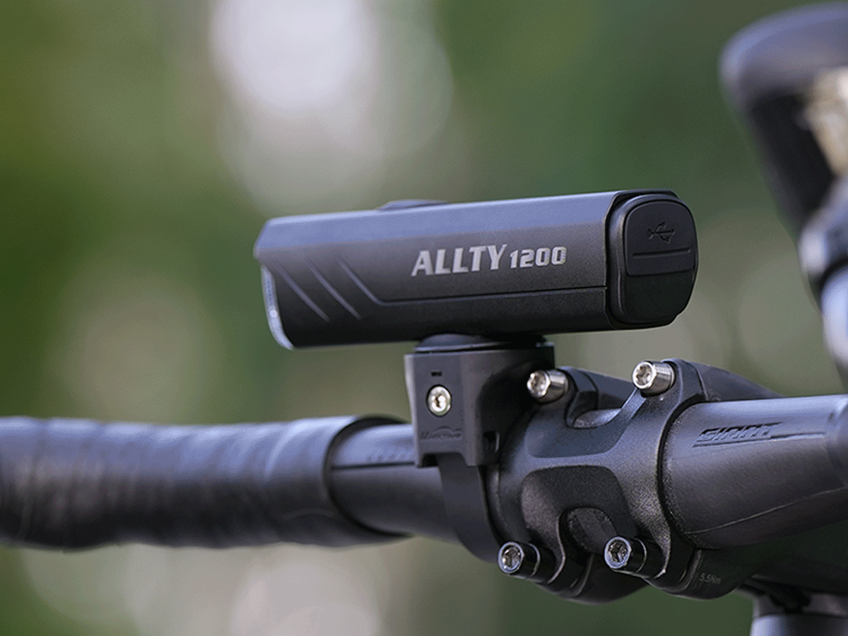 MAGICSHINE FRONT LIGHT ALLTY 1200 GARMIN AND GOPRO MOUNTS INCLUDED IPX7 USB-C