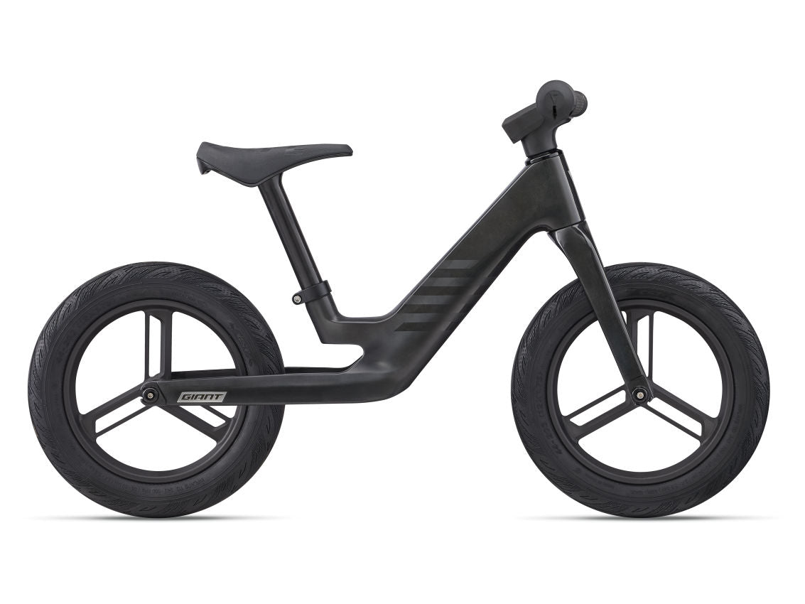 GIANT PRE rCARBON PUSH BIKE BLACK
